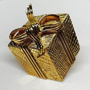 Vintage Napier Gold Tone Gift Box Brooch Pin Christmas Holiday Present 2''